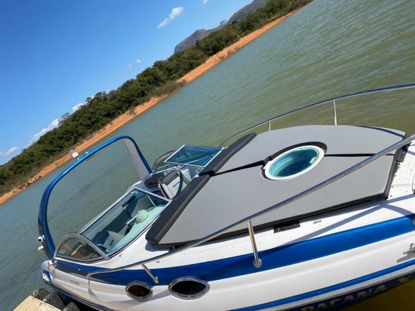 Ref:. 0035 – Aluguel e Passeio de Lancha no Lago de Furnas - Lancha Ventura 26.5 pés para 12 pessoas - Image 3