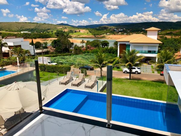 Ref:. 0008 – Casa recém construída em Escarpas do Lago – 7 suítes, piscina e saúna. - Image 12