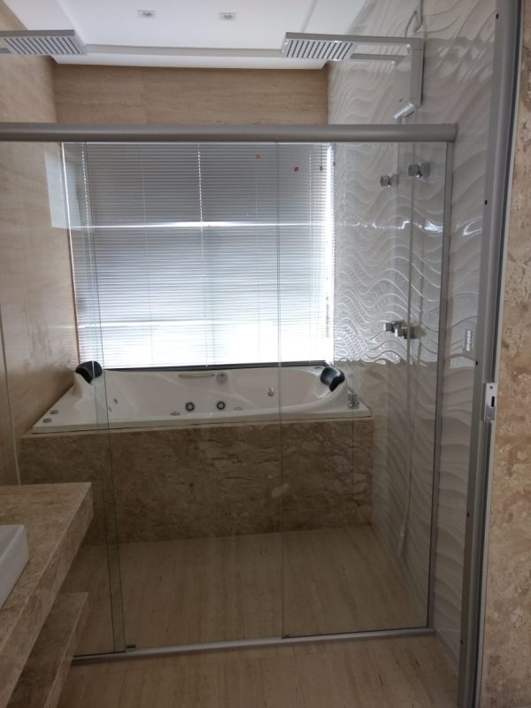 Ref:. 0011 –  Casa Super em Luxo Escarpas do Lago com 5 suítes, piscina, sauna e churrasqueira - Image 12