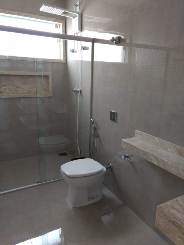 Ref:. 0011 –  Casa Super em Luxo Escarpas do Lago com 5 suítes, piscina, sauna e churrasqueira - Image 15