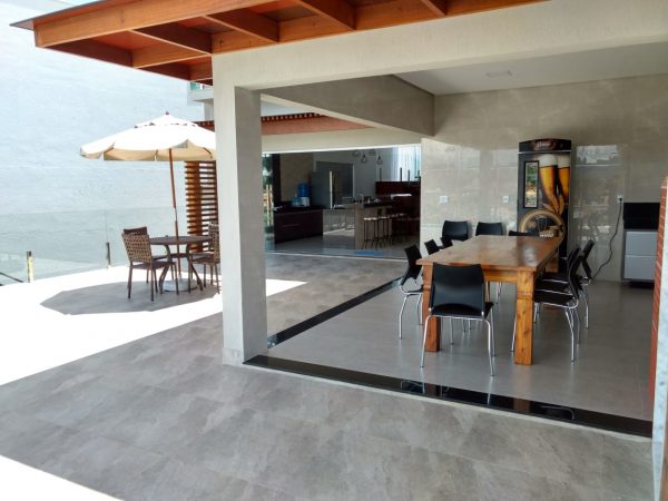 Ref:. 0011 –  Casa Super em Luxo Escarpas do Lago com 5 suítes, piscina, sauna e churrasqueira - Image 7