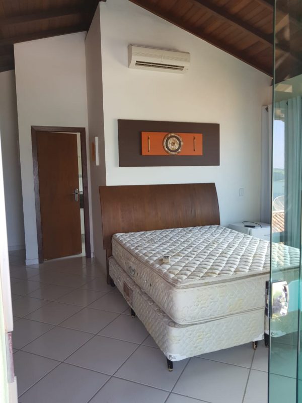 Ref:. 0019 – CASA EM ESCARPAS DO LAGO com 10 suítes para 44 pessoas - Image 21