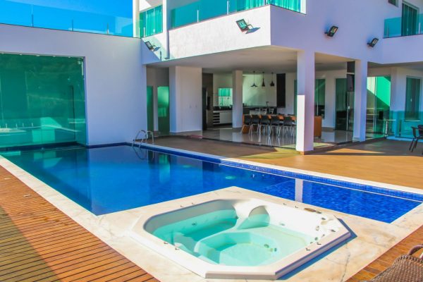 Ref:. 0013 – Casa super luxo em Escarpas do Lago - 8 suítes, piscina e hidromassagem