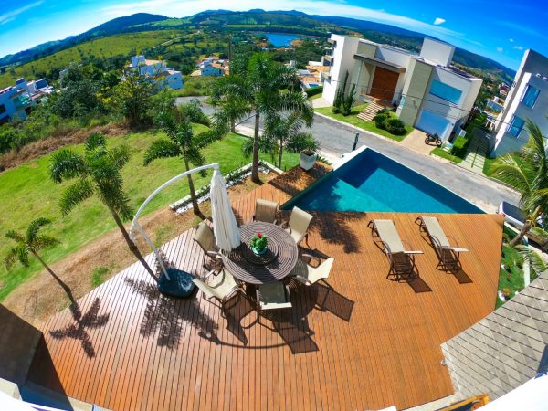 Ref:. 0014 – Casa Super em Luxo Escarpas do Lago com 5 suítes, piscina com borda infinita, sauna e churrasqueira