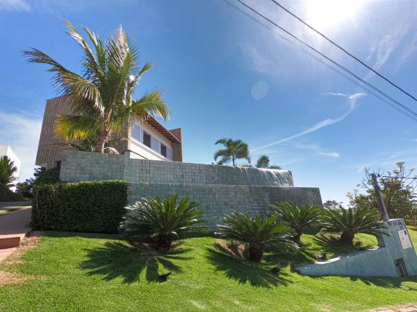 Ref:. 0014 – Casa Super em Luxo Escarpas do Lago com 5 suítes, piscina com borda infinita, sauna e churrasqueira - Image 14