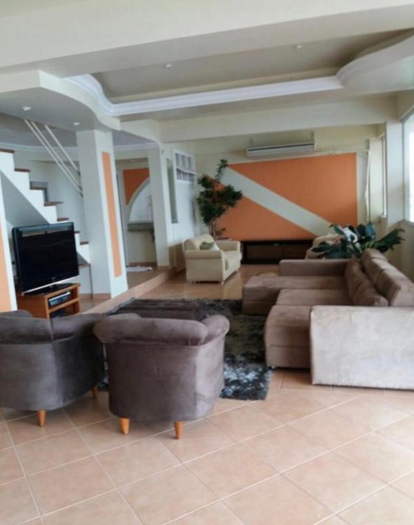 Ref:. 0022 – CASA EM ESCARPAS DO LAGO com 8 suítes e com vista pro lago principal - Image 13
