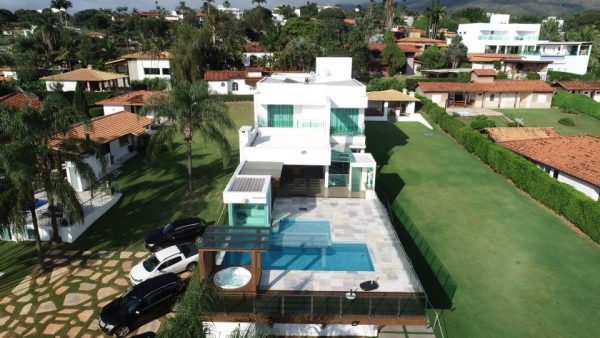 Ref:. 0040 – Casa de 6 suítes sendo 2 master com vista para o lago - Image 3