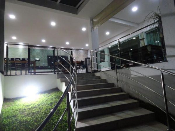Ref:. 0040 – Casa de 6 suítes sendo 2 master com vista para o lago - Image 13